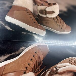 Sheepskin High Top Shoes